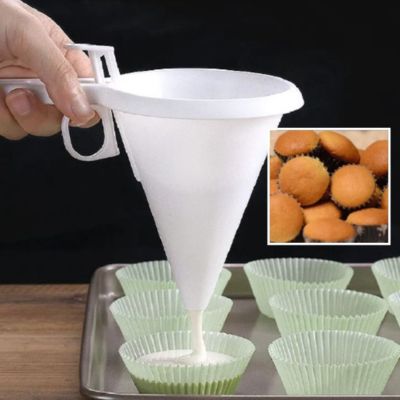 entonnoir à piston - remplissage pour mini gateaux