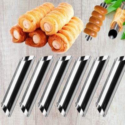 MOULE A GATEAU-tubes