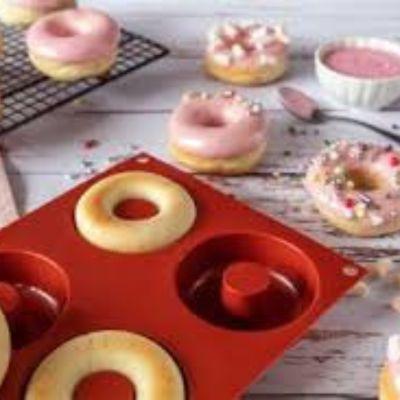 MOULE SILICONE -donuts sortant du four