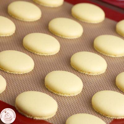 TAPIS DE CUISSON-macaron jaune